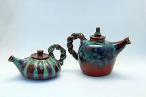 Teapots-Firebrick-and-Seaweed-2-s